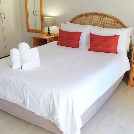 Oceans Hotel & Self Catering Mossel Bay Exteriör bild