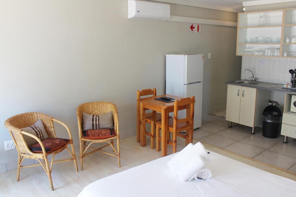 Oceans Hotel & Self Catering Mossel Bay Exteriör bild