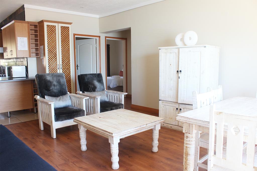 Oceans Hotel & Self Catering Mossel Bay Exteriör bild