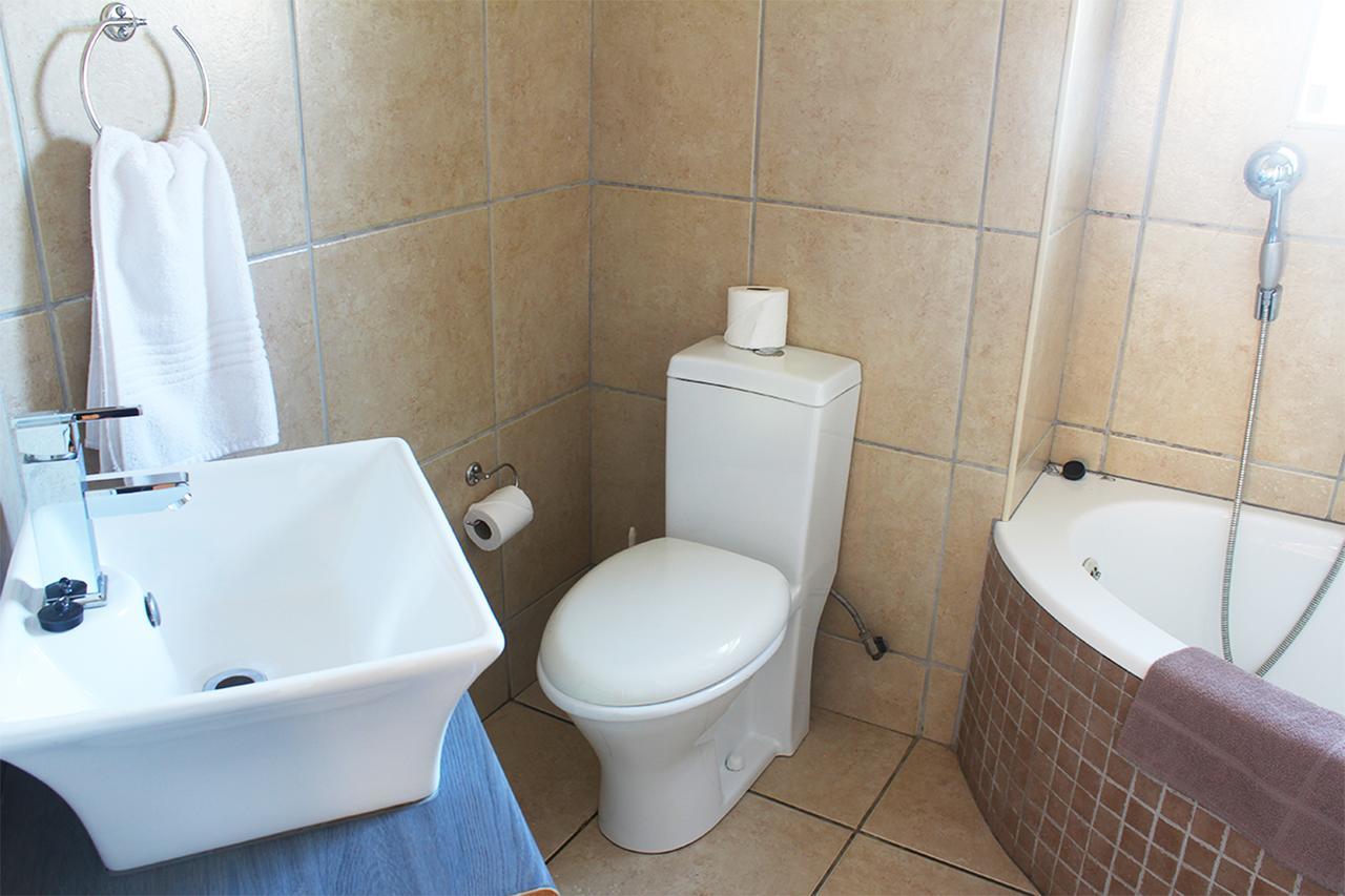 Oceans Hotel & Self Catering Mossel Bay Exteriör bild