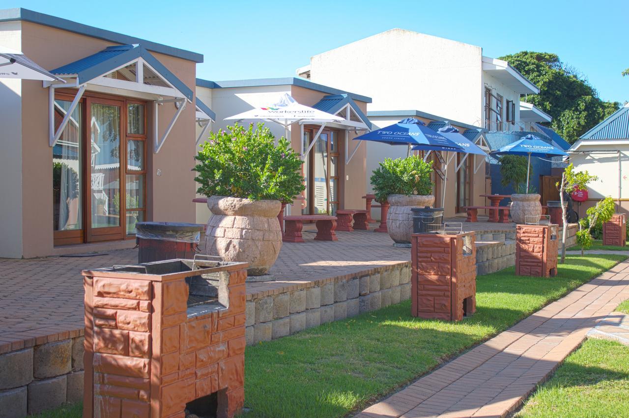 Oceans Hotel & Self Catering Mossel Bay Exteriör bild