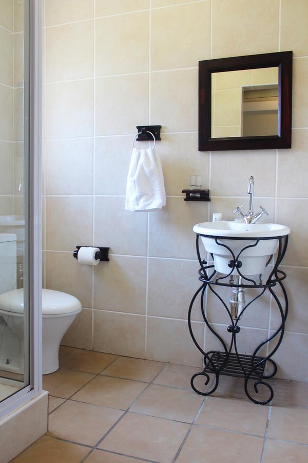 Oceans Hotel & Self Catering Mossel Bay Exteriör bild